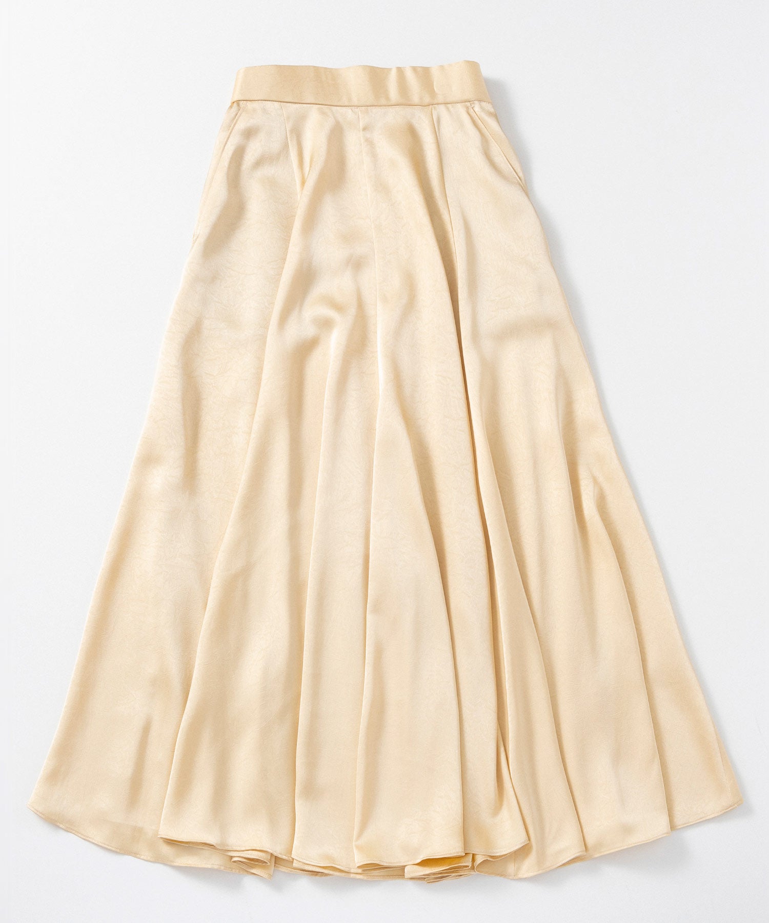 スムースサテンフレアスカート