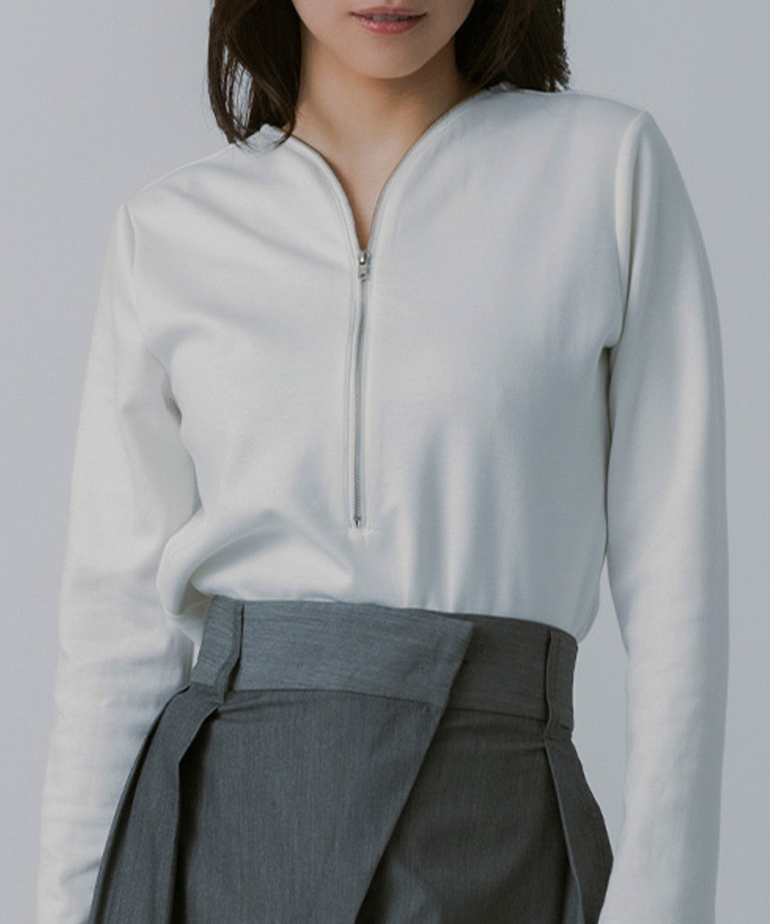 ラインジッププルオーバー