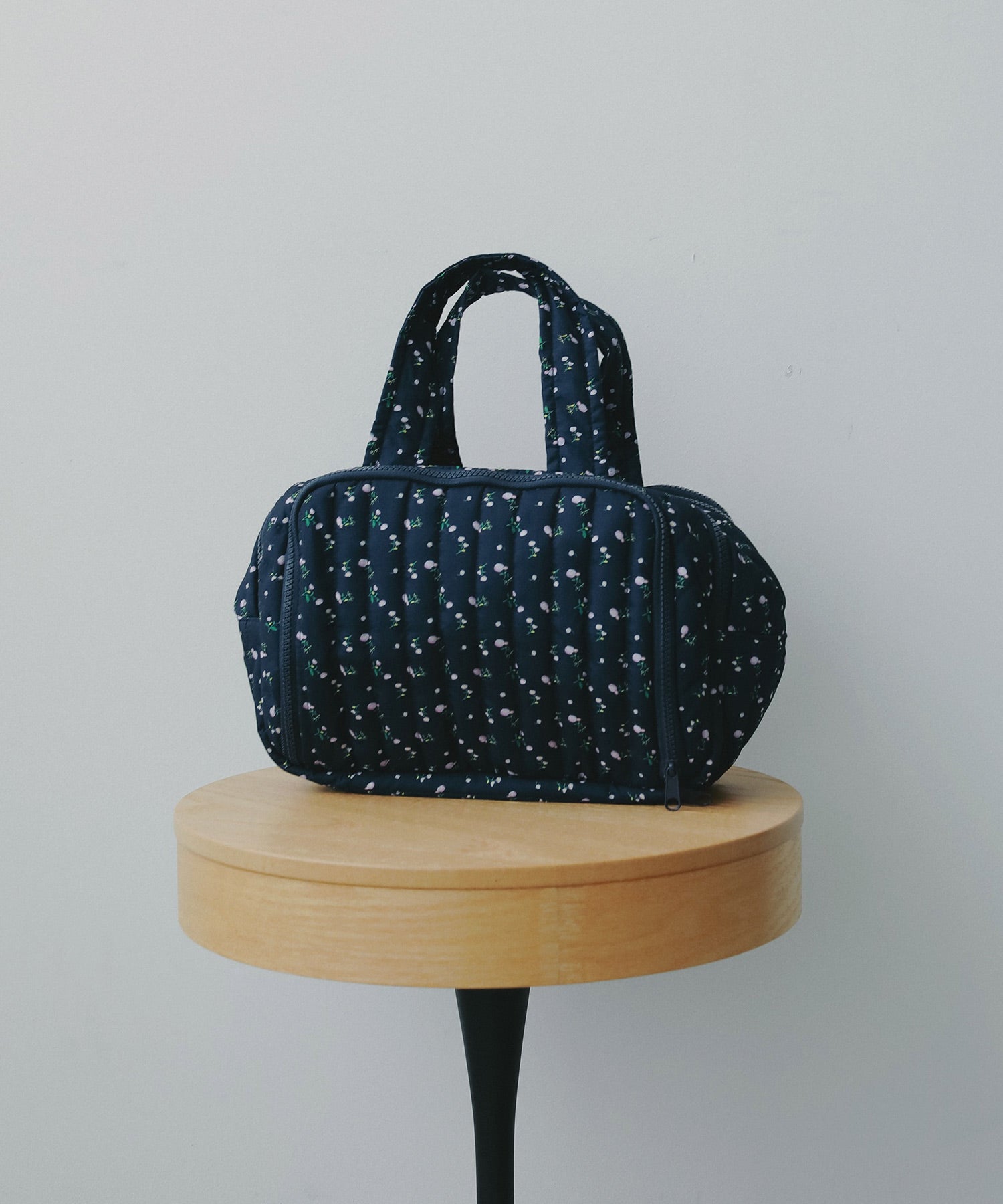 メニイウェイキルティングポーチ（小花柄/マザーズ＆トラベルポーチ