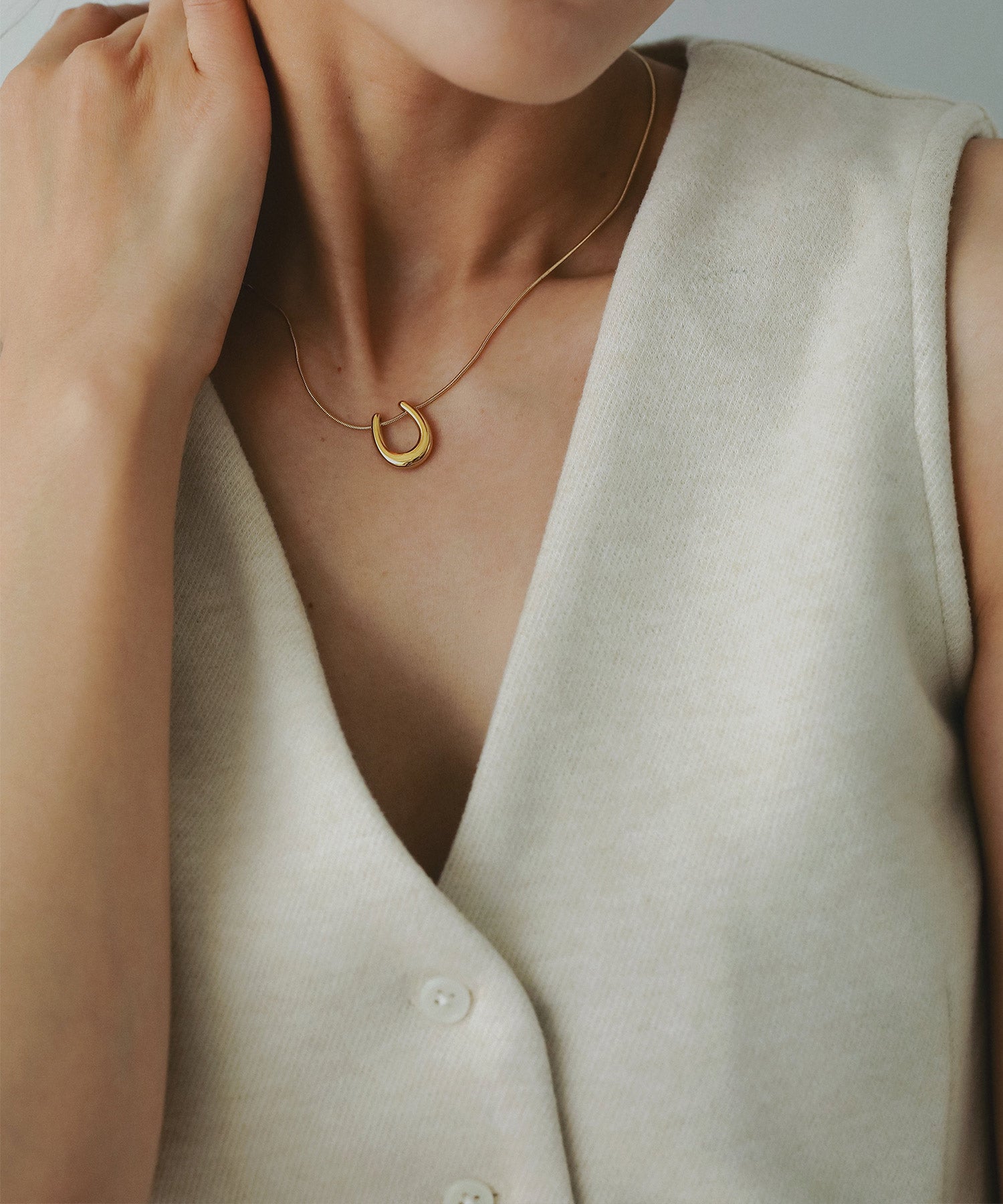 フェルトニットVネックジレ