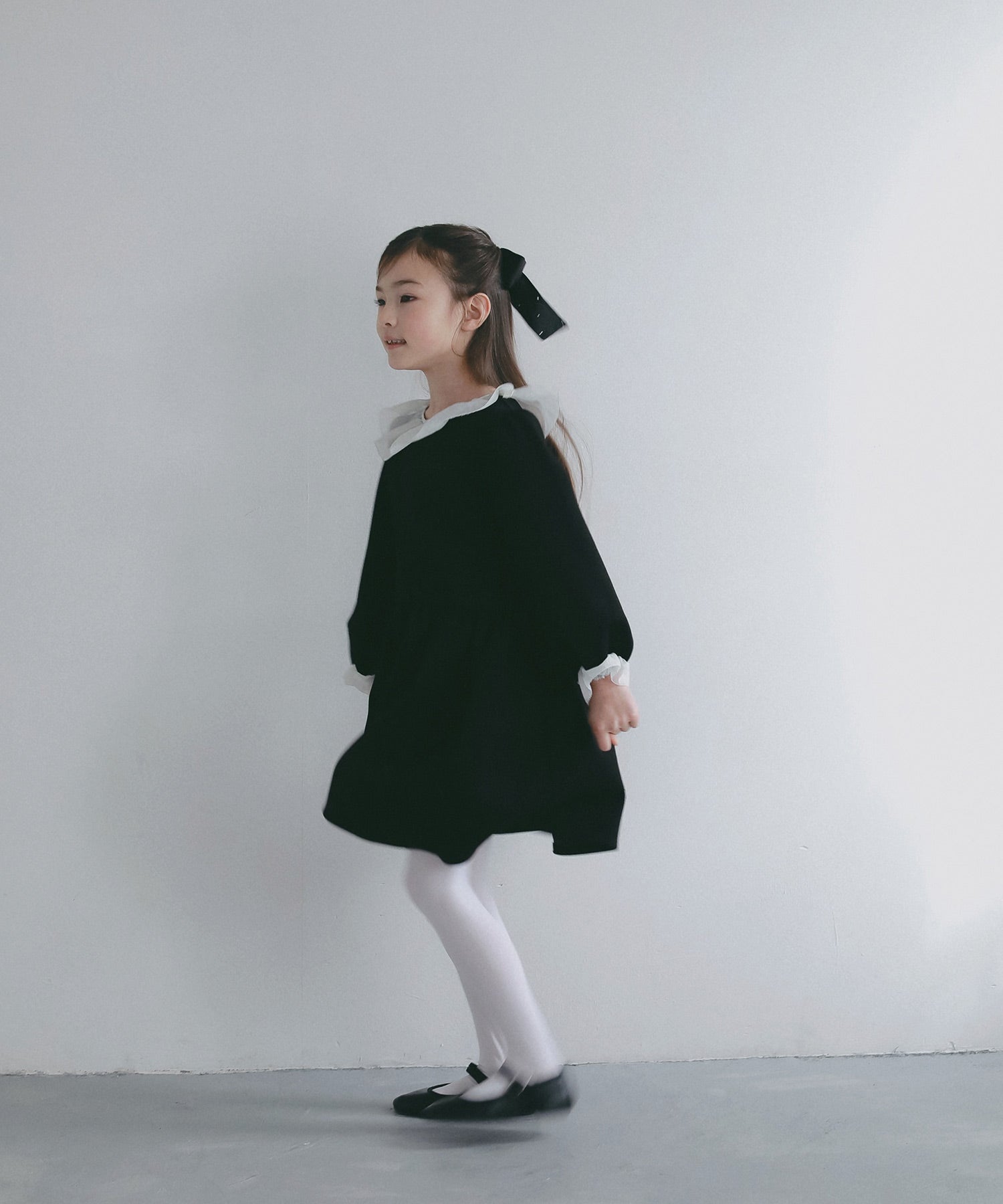 シアーフリル キッズワンピース【セレモニー/オケージョン】｜AJUGA