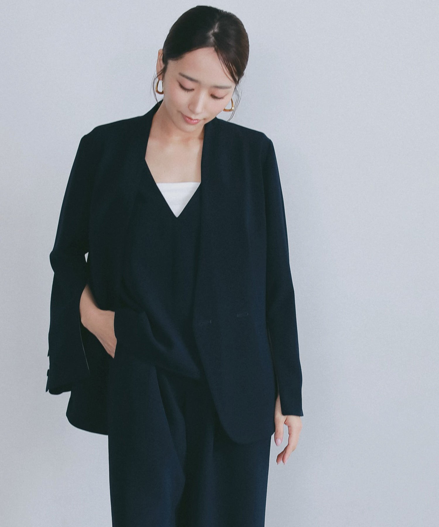 イージーレイヤードVネックジレ【セレモニー/オケージョン】