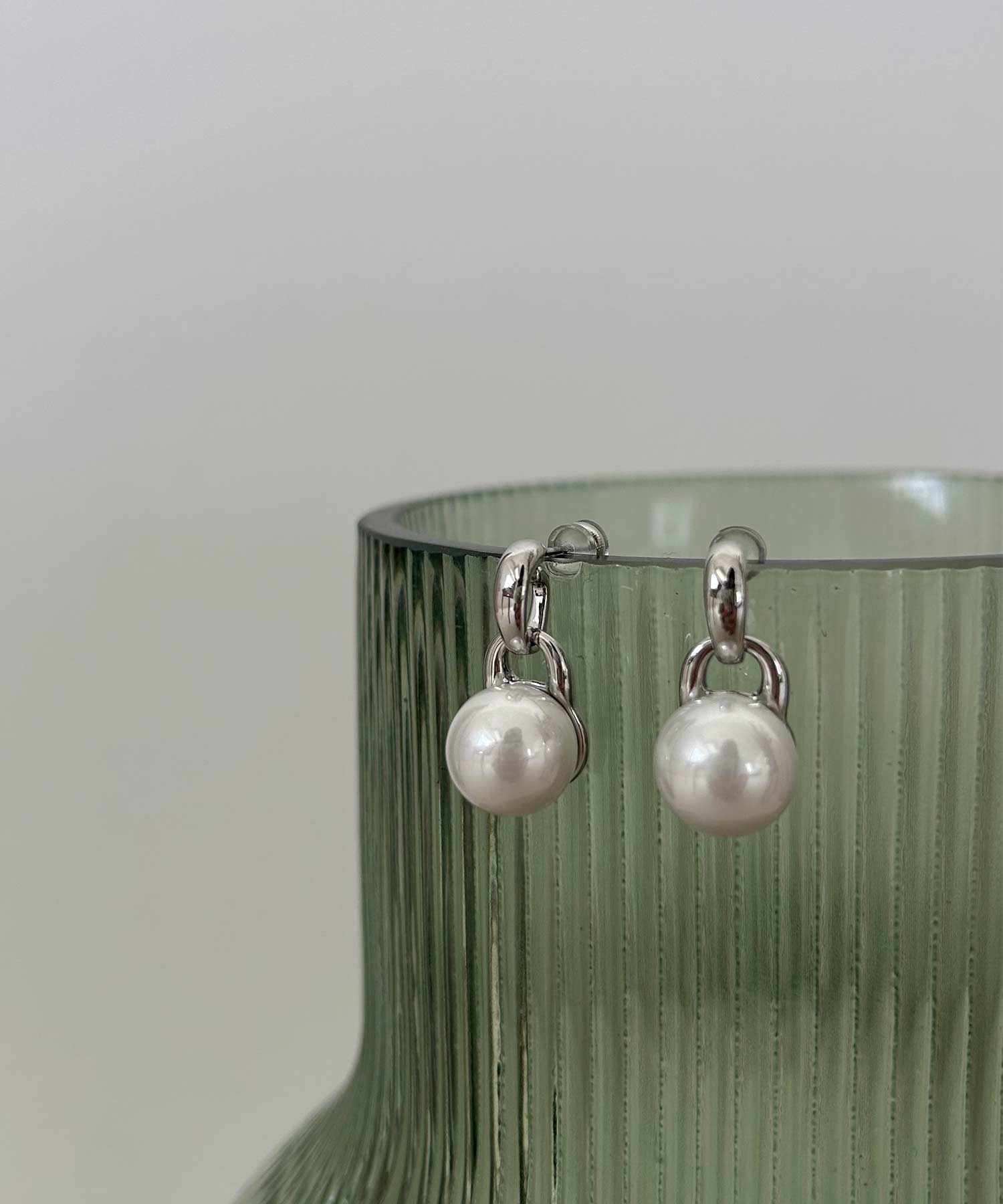 【2月下旬お届け】ツイストピアス