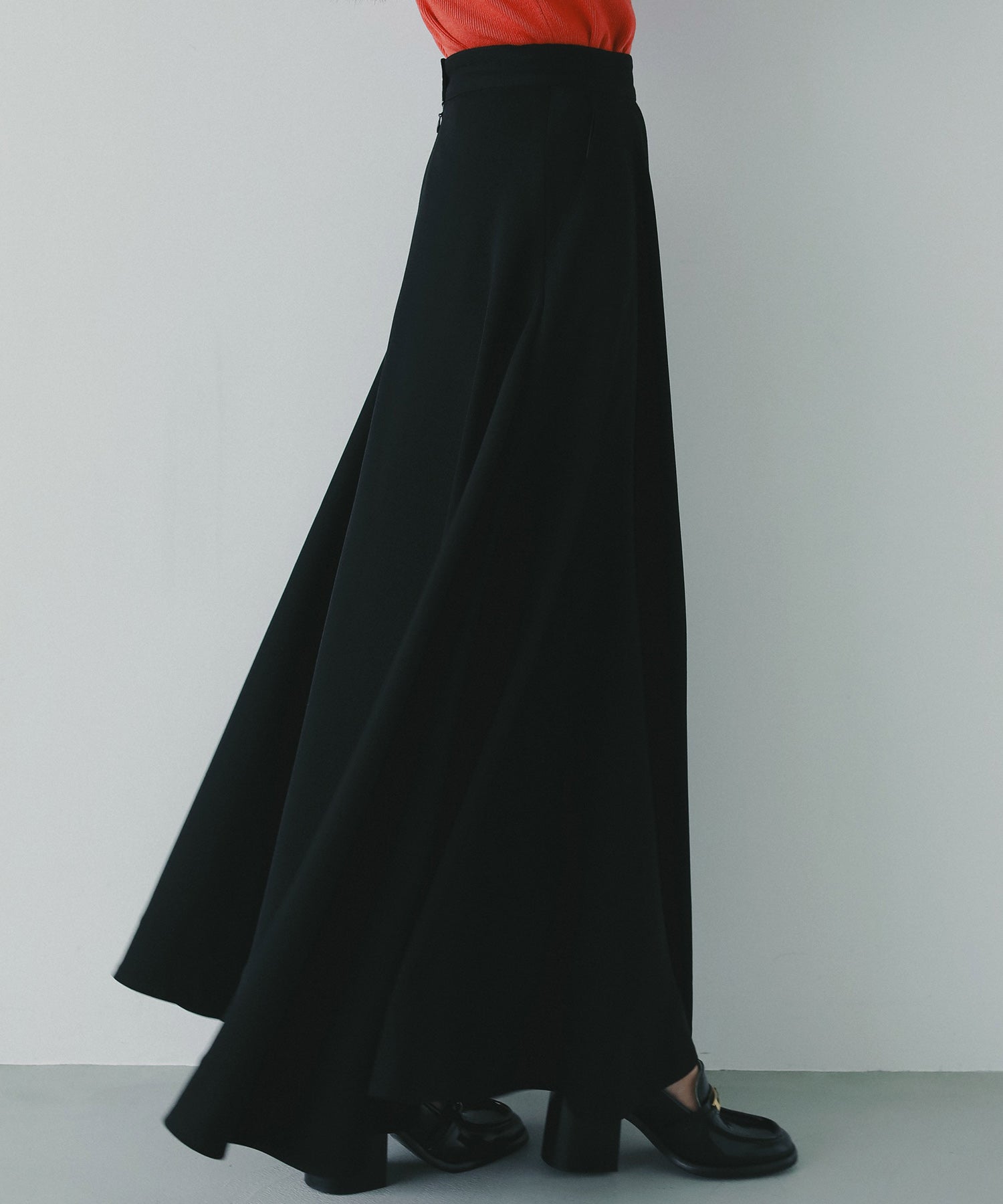 フレアロングスカート