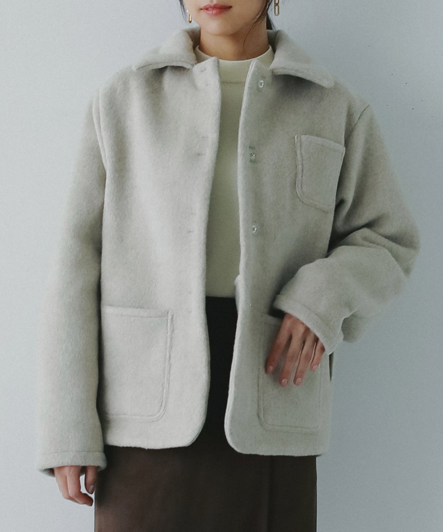 短丈　ウールジャケット　切り返し　archive ウールショートジャケット｜AJUGA.（アジュガ）公式通販サイト