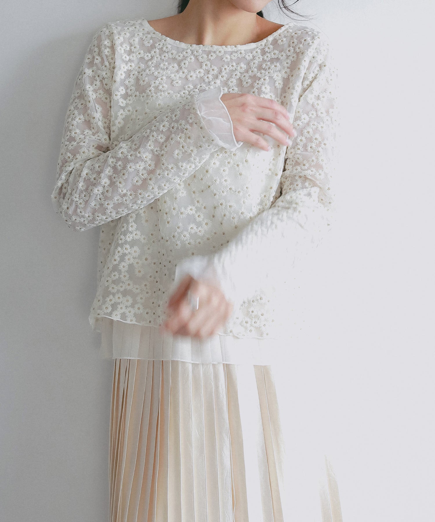 シアージャガードフラワーカットソー