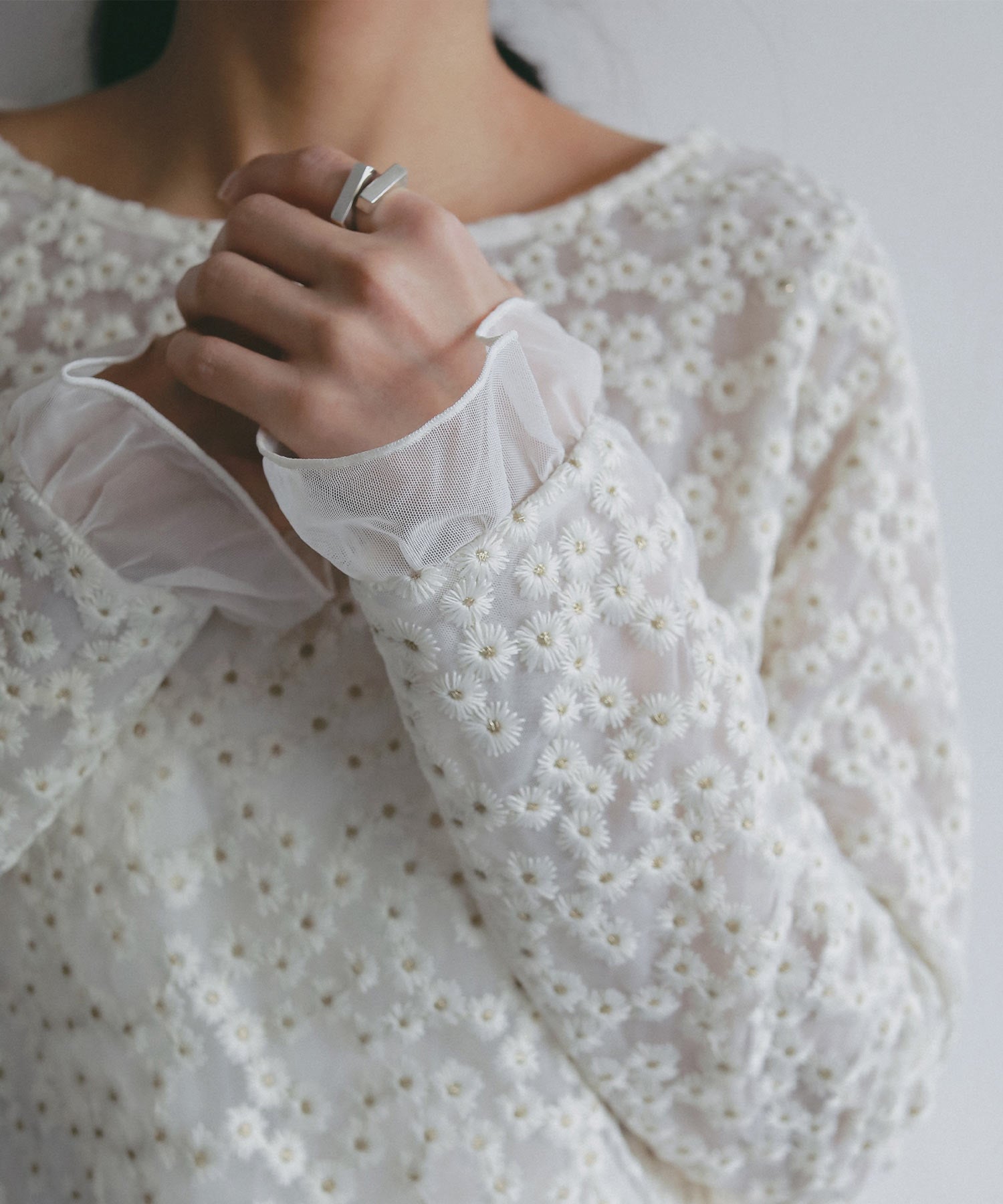 シアージャガードフラワーカットソー