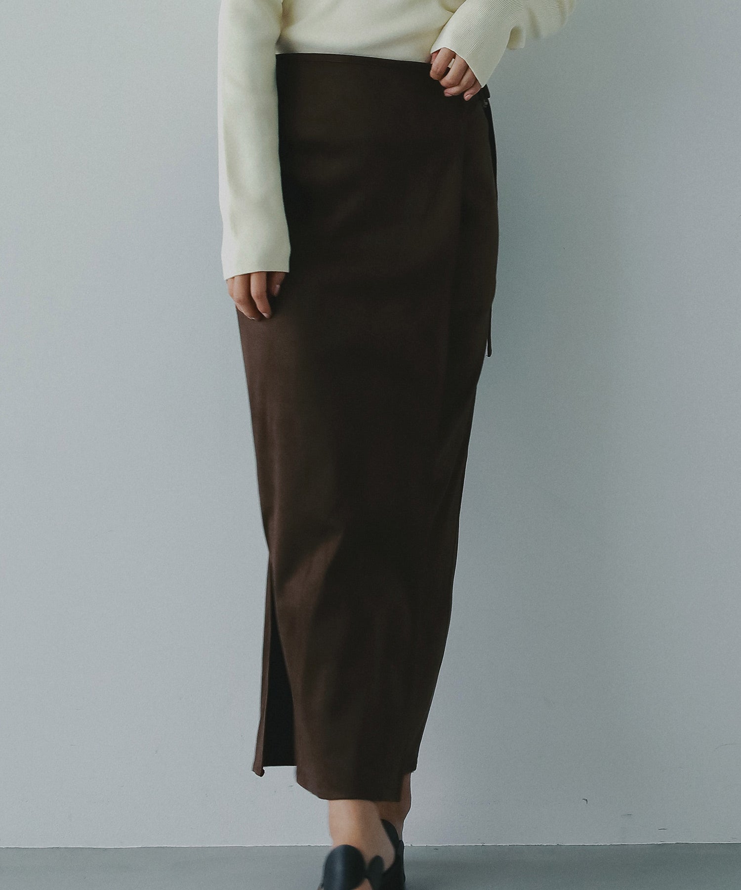 スエードラップタイトスカート