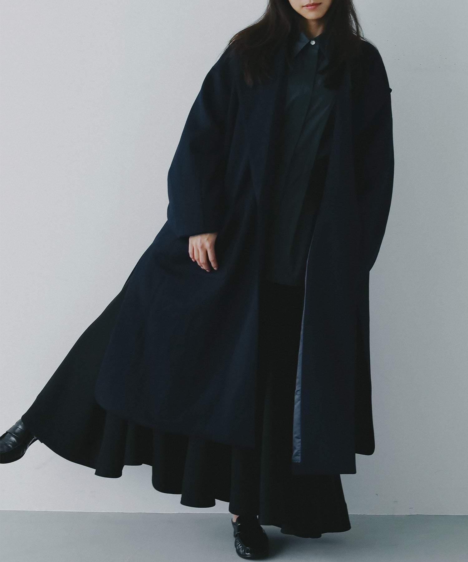 スムースポンチロングコート｜AJUGA.（アジュガ）公式通販サイト