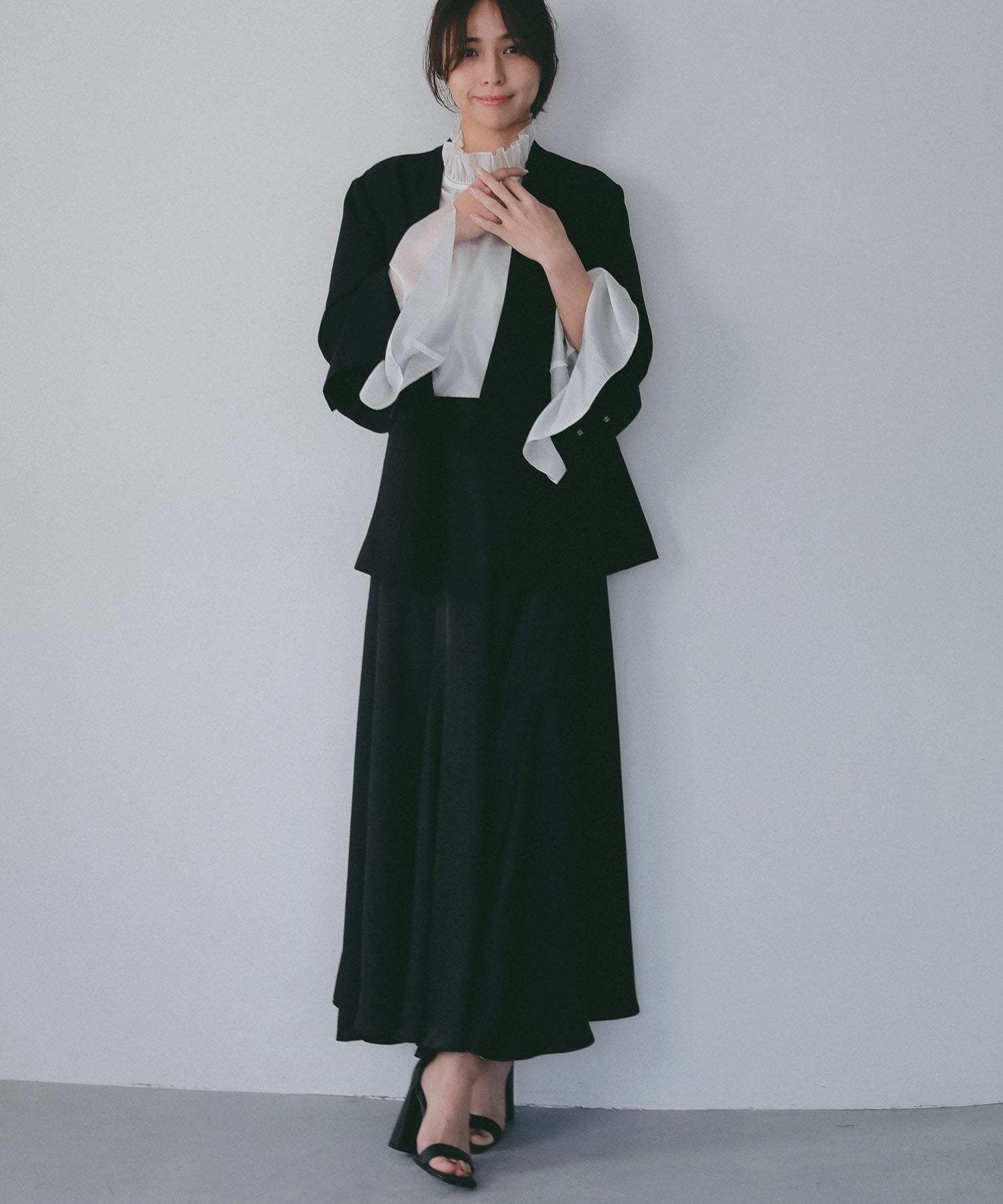 スムースサテンフレアスカート
