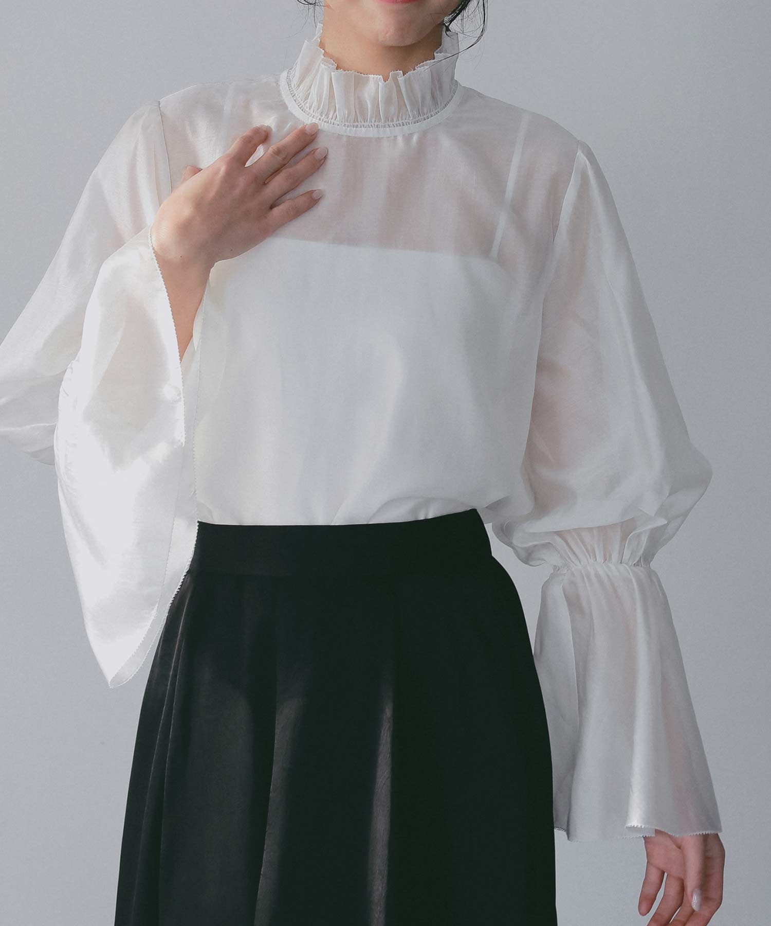 フレアスリーブ スタンドネックシアーブラウス【セレモニー