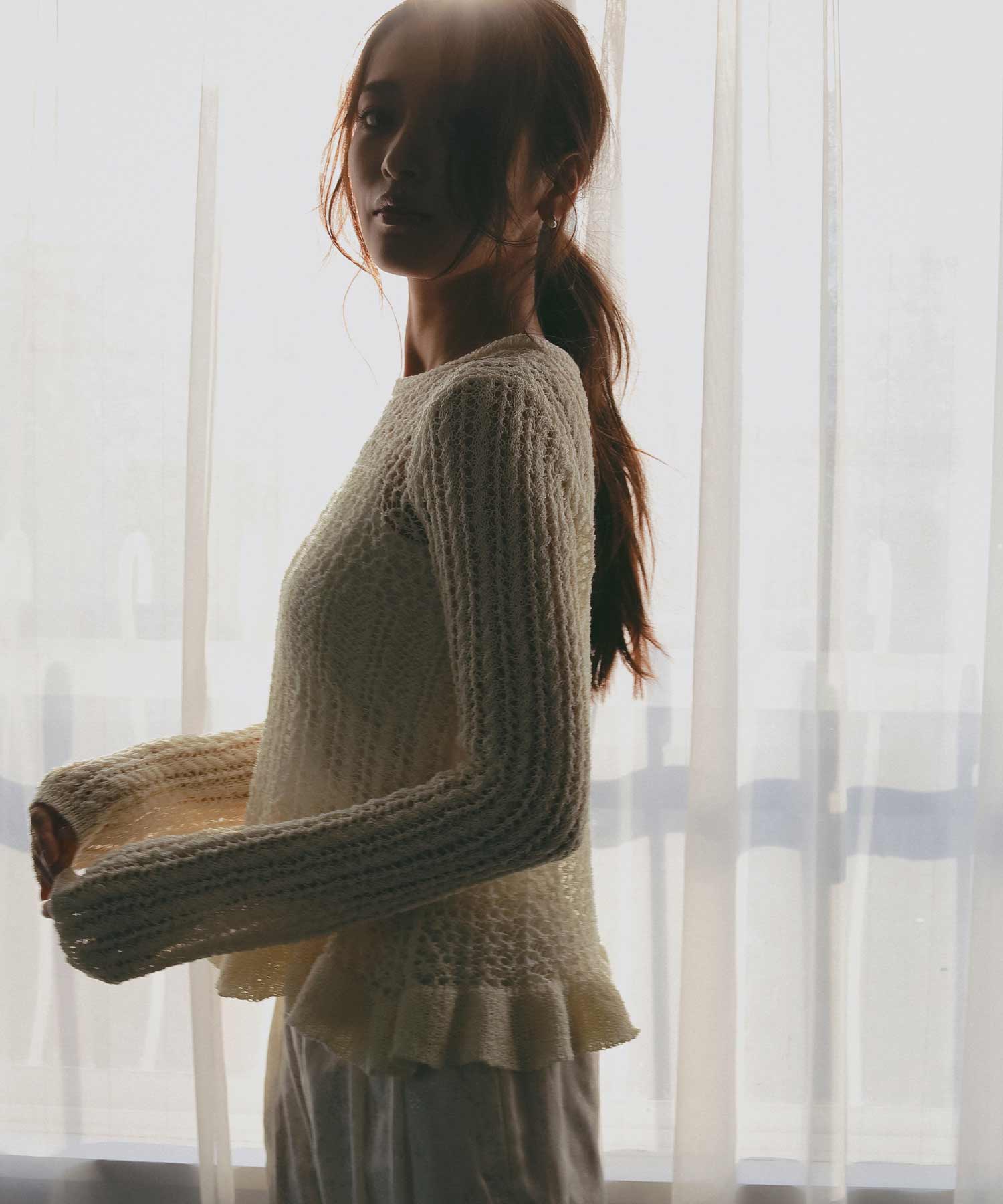 ペプラムクロシェ シアーニット