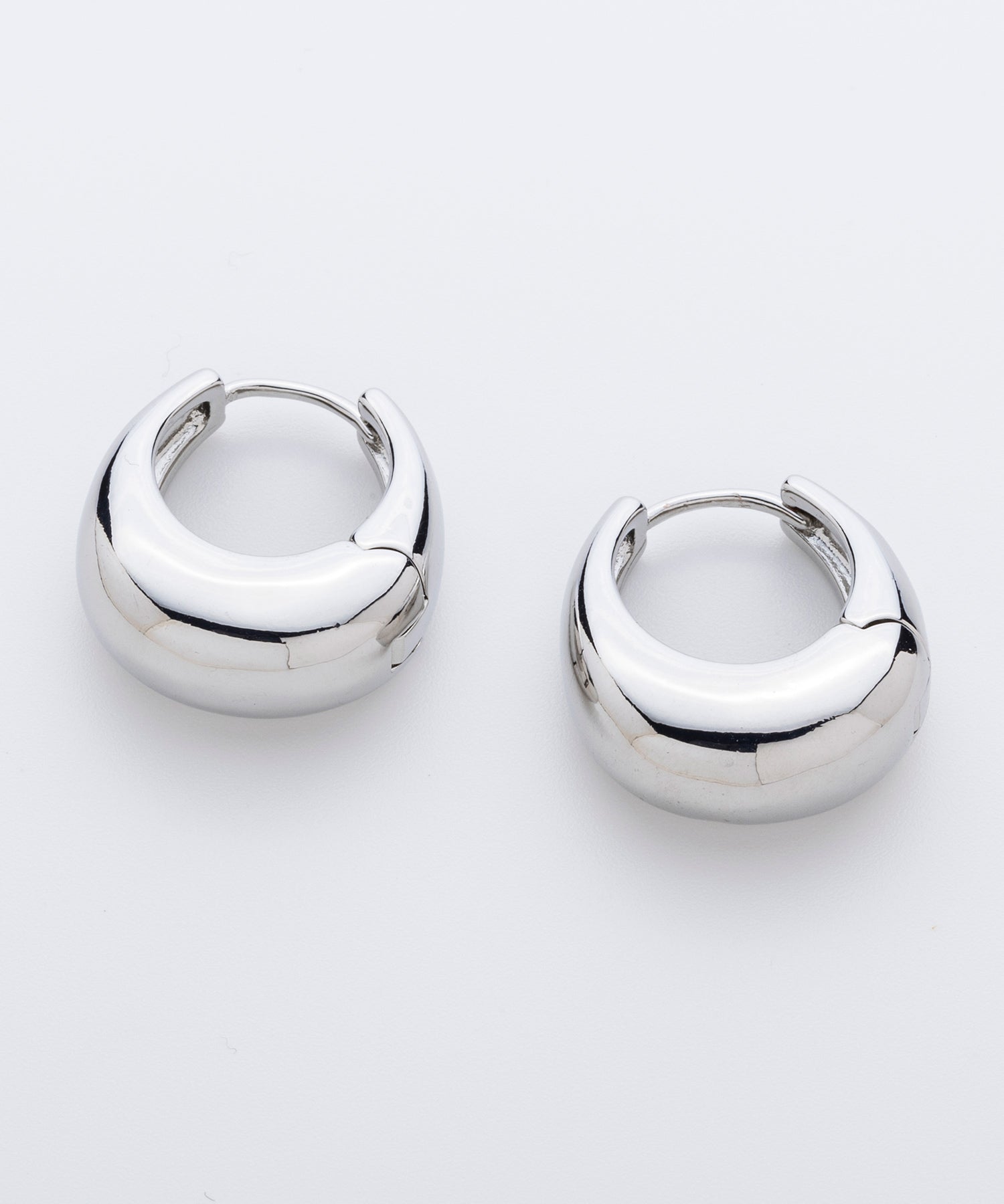 【9月下旬お届け予約商品】クレッシェンドフープピアス