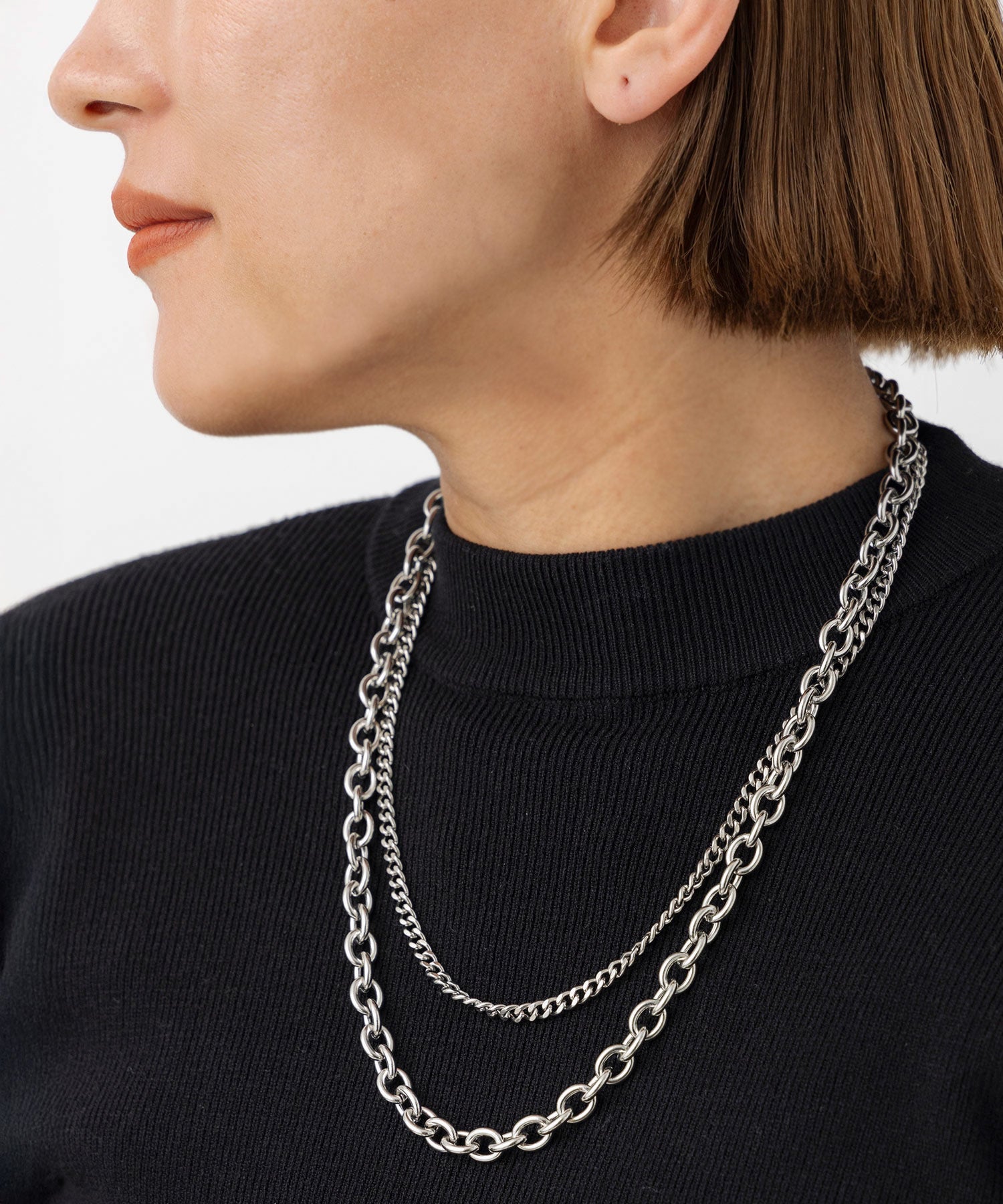 レイヤードチェーンネックレス