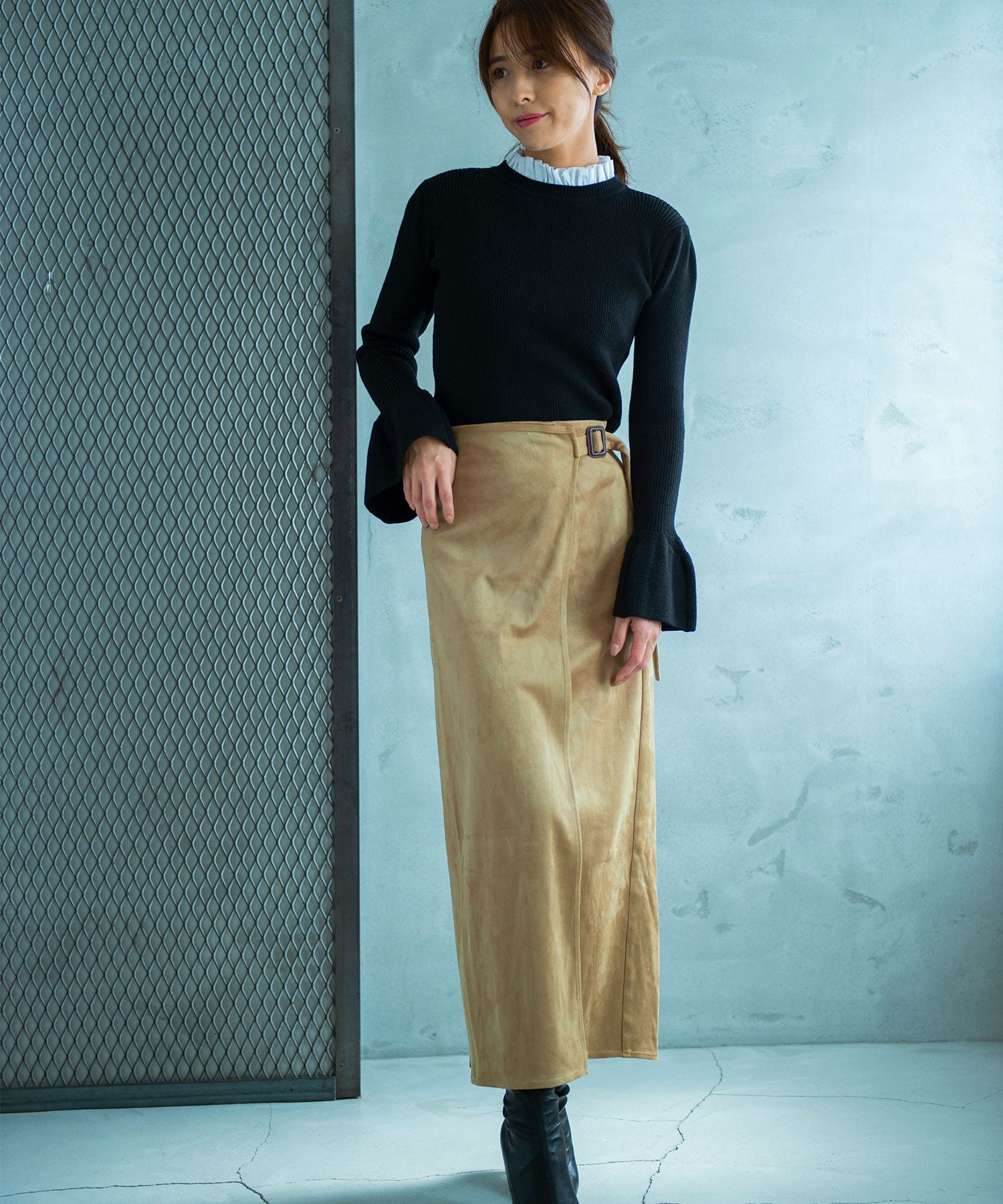 【11月下旬お届け予約商品】2WAYメロウハイネック衿付きニット