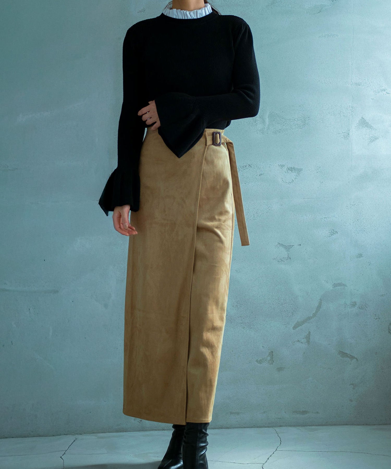 2WAYメロウハイネック衿付きニット