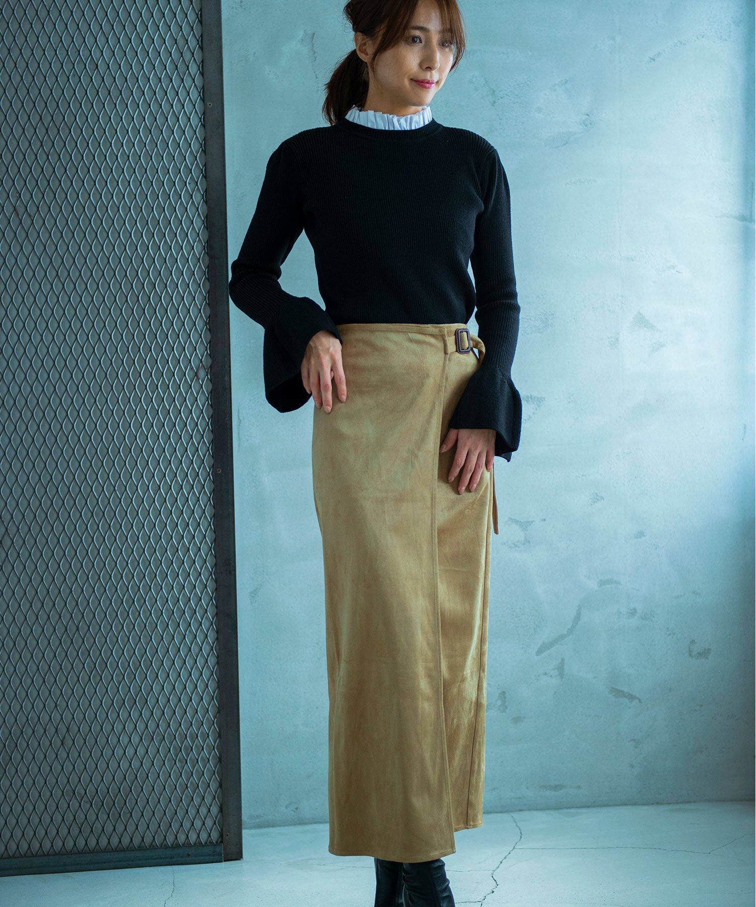 【11月下旬お届け予約商品】2WAYメロウハイネック衿付きニット