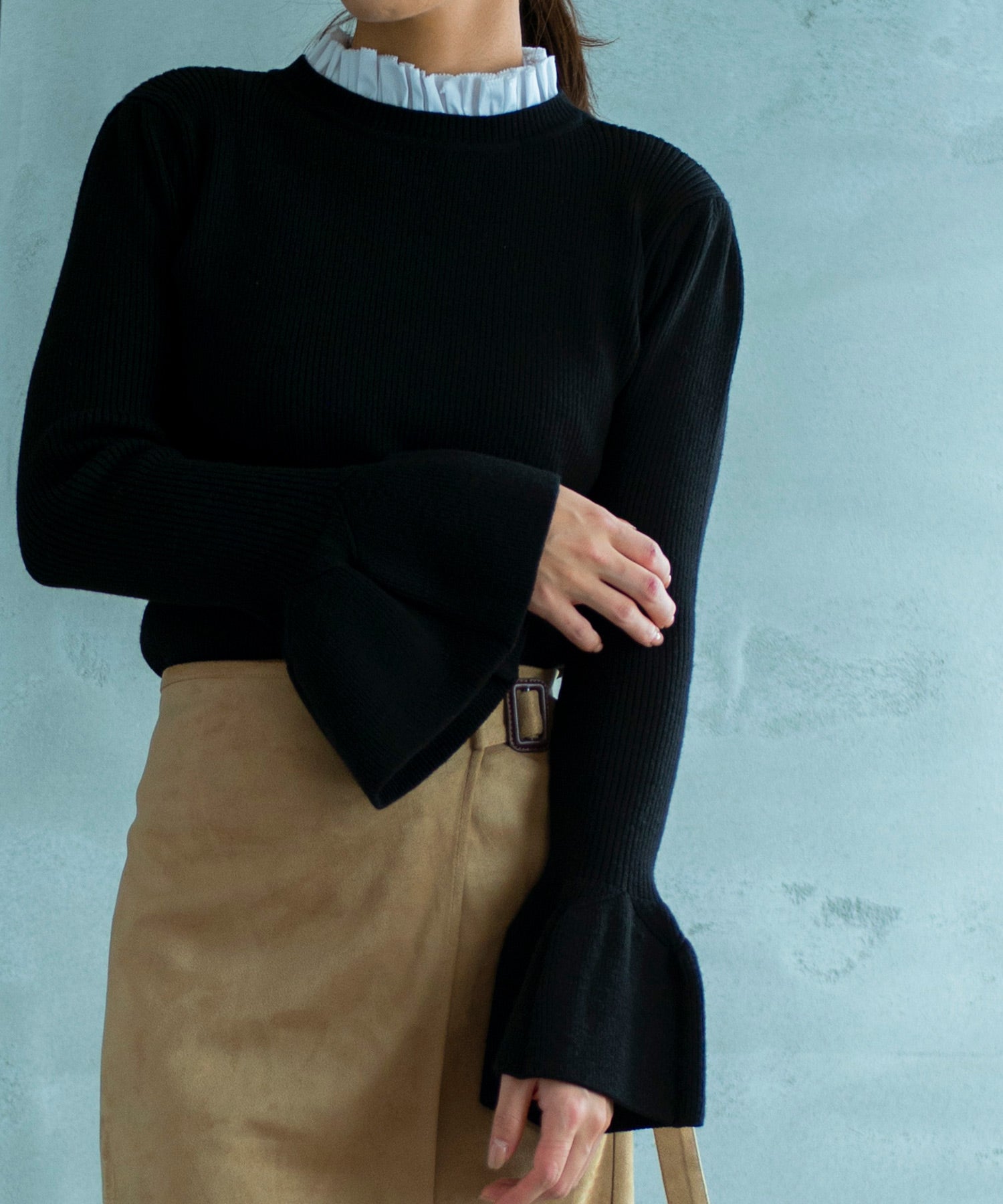 【11月下旬お届け予約商品】2WAYメロウハイネック衿付きニット