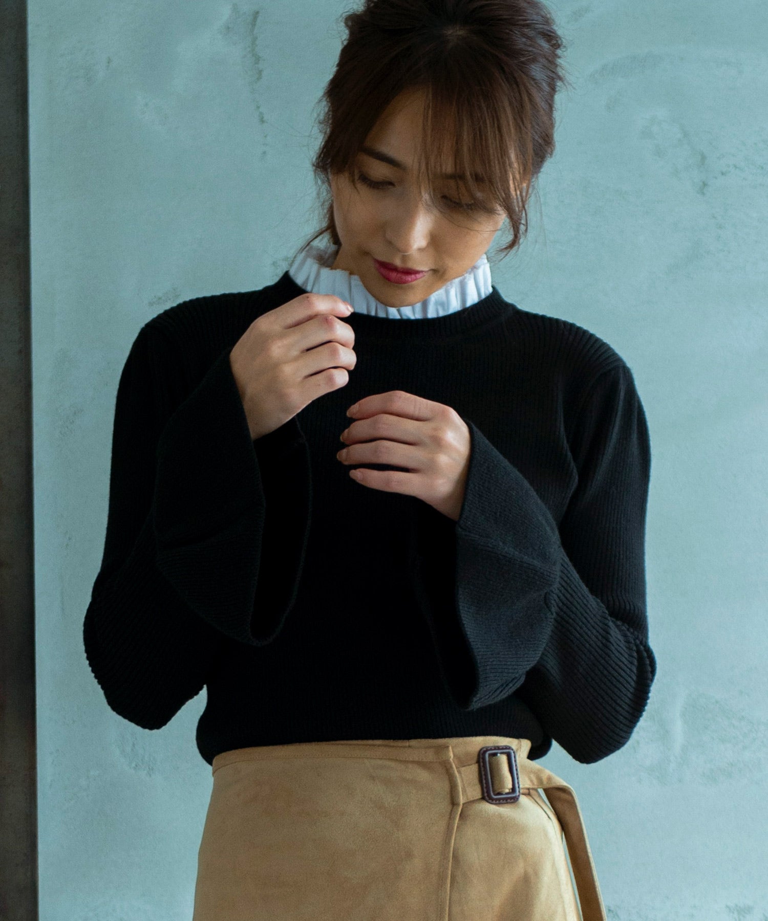 【11月下旬お届け予約商品】2WAYメロウハイネック衿付きニット