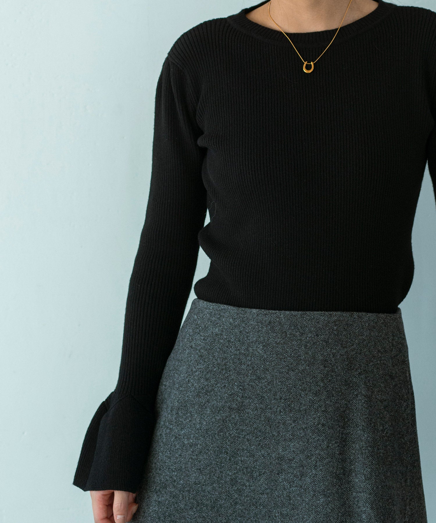 【11月下旬お届け予約商品】2WAYメロウハイネック衿付きニット
