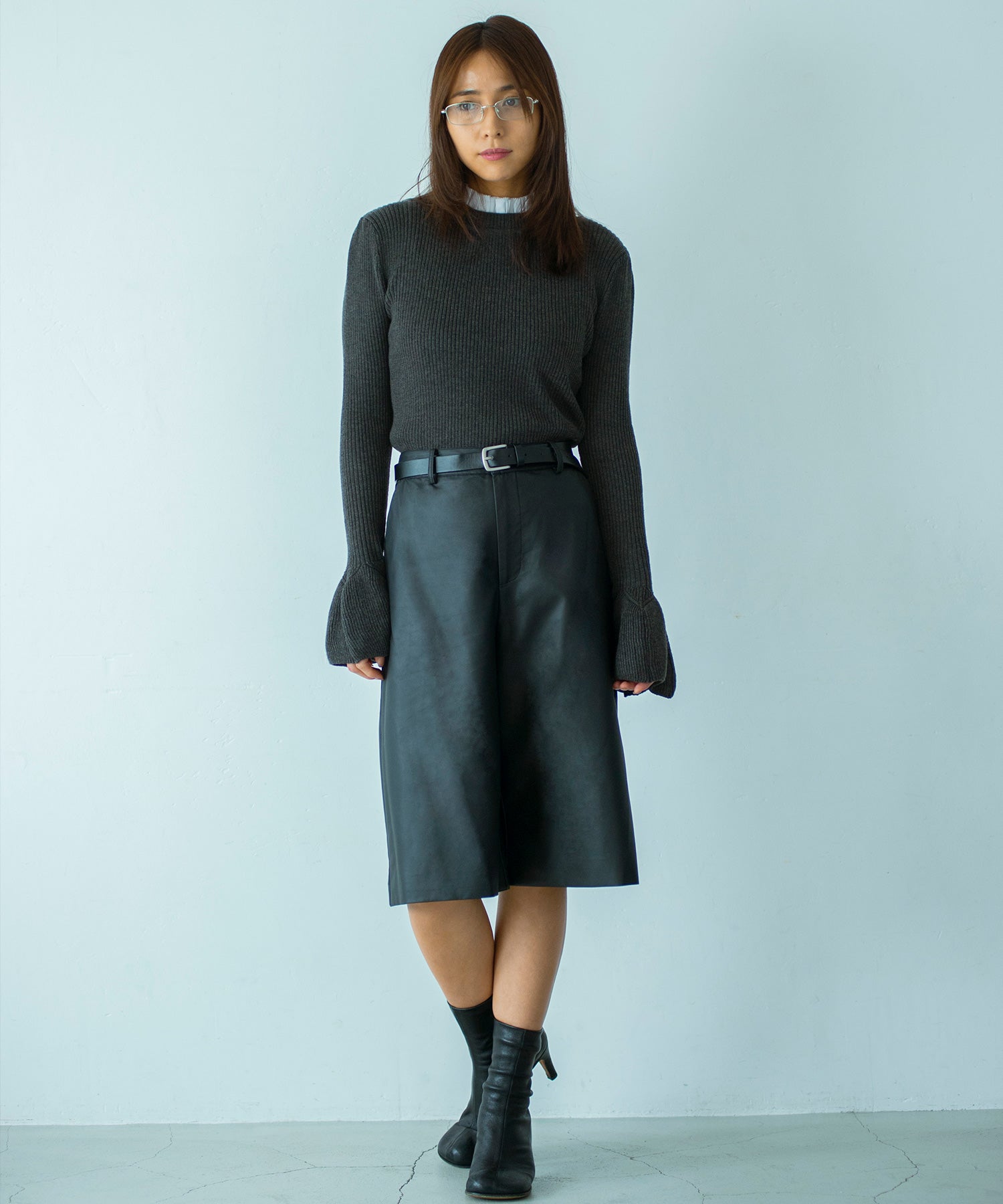 【11月下旬お届け予約商品】2WAYメロウハイネック衿付きニット