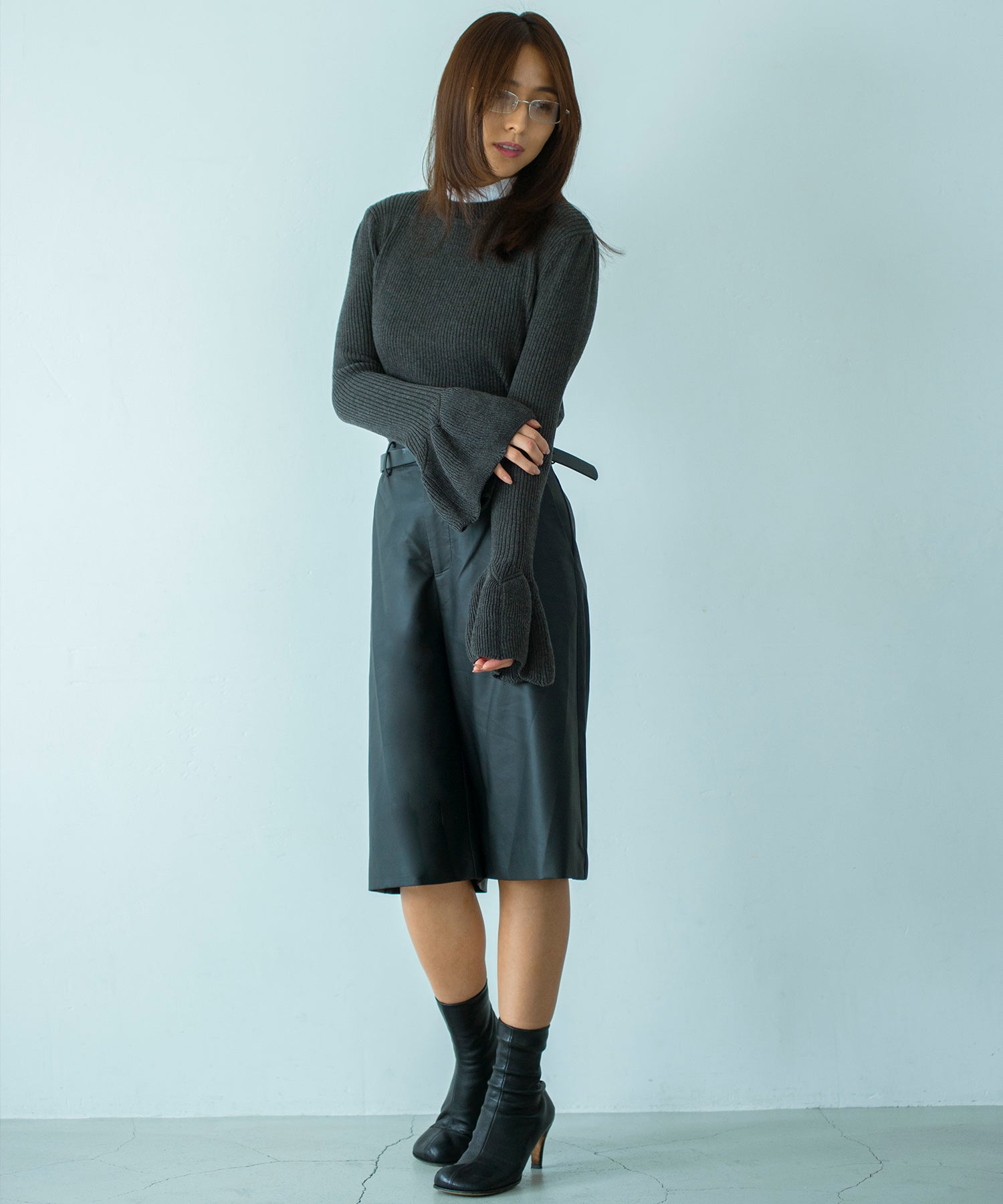 【11月下旬お届け予約商品】2WAYメロウハイネック衿付きニット