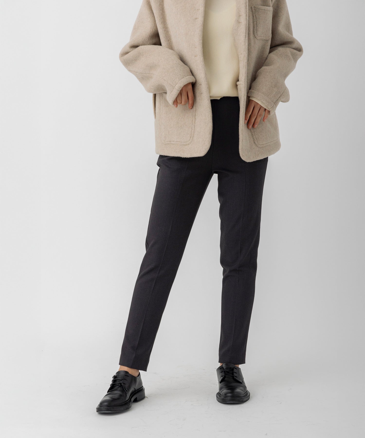 【10月上旬お届け予約商品】ストレッチテーパードパンツ