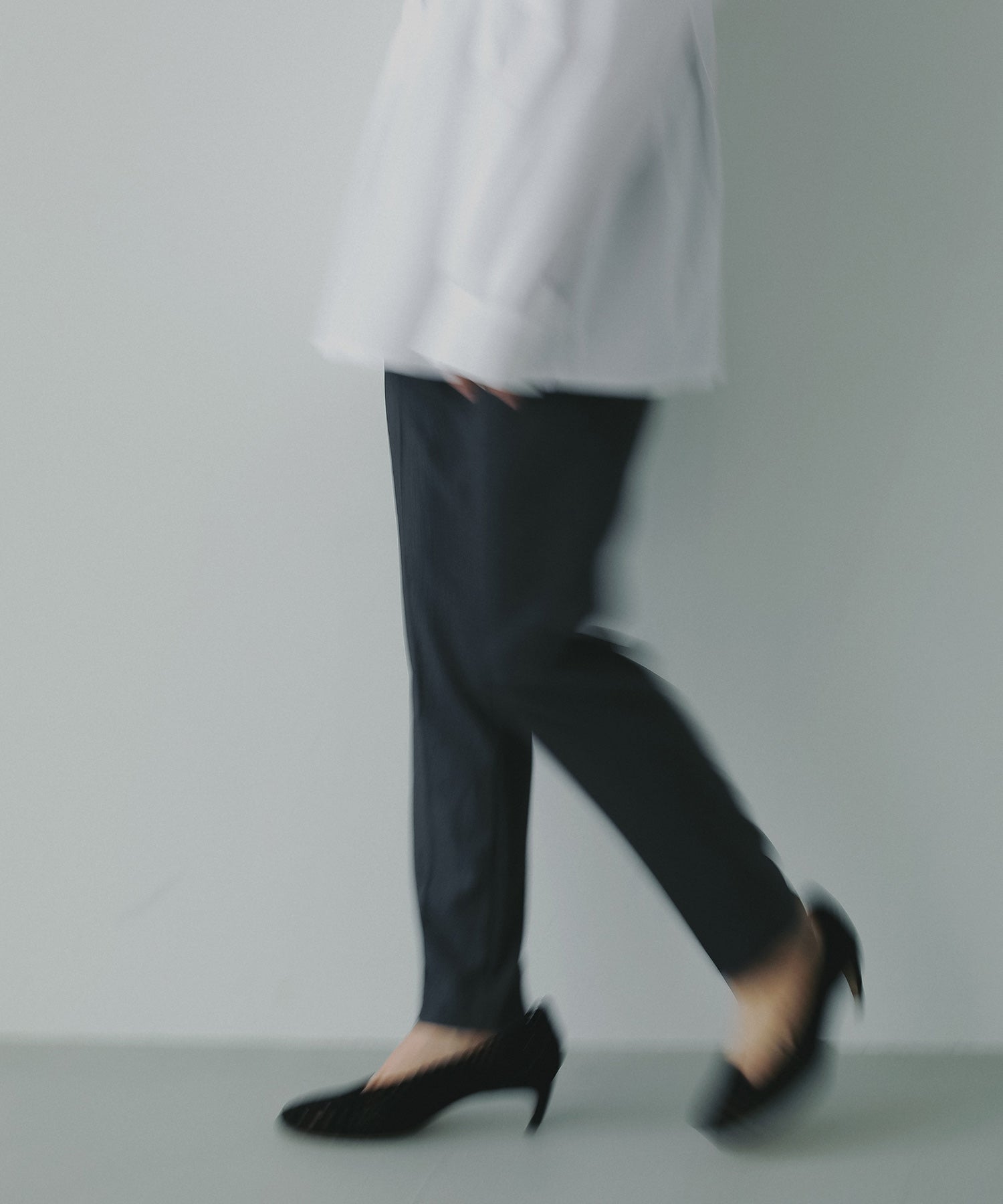 【10月上旬お届け予約商品】ストレッチテーパードパンツ