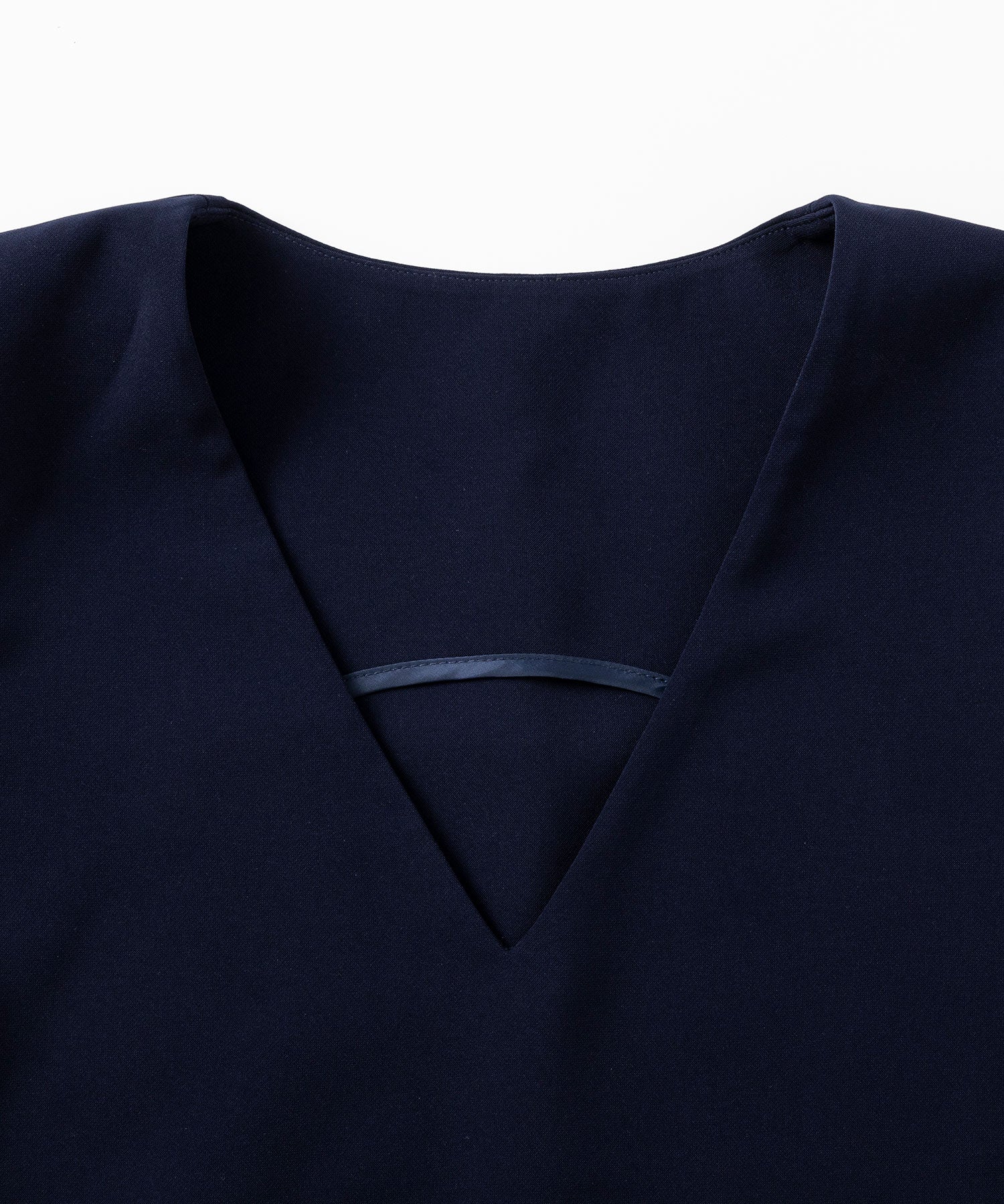 イージーレイヤードVネックジレ【セレモニー/オケージョン】